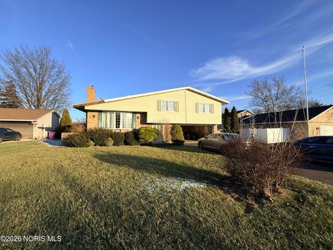 Photo of 4016 Lin Circle, Sandusky, OH 44870 (MLS # 10003091)