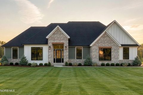 Photo of 8513 Alyssa Way, Monclova, OH 43542 (MLS # 10005638)