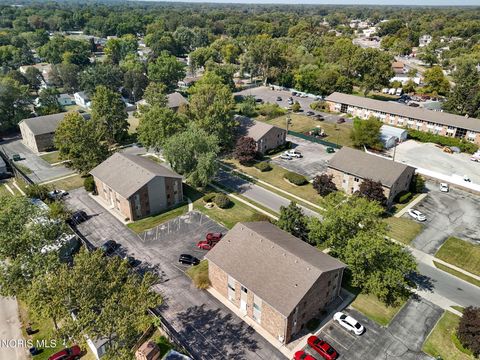 Photo of 2820 Eldora Drive, Toledo, OH 43613 (MLS # 10004709)