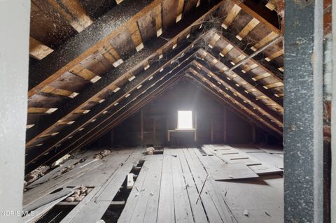 Tiny photo for 128 E Plumer Street, Toledo, OH 43605 (MLS # 10004461)