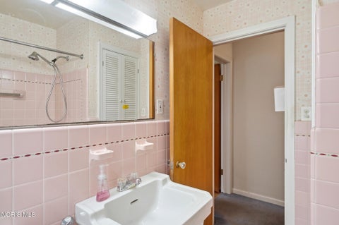 Tiny photo for 3717 Mapleway Drive, Toledo, OH 43614 (MLS # 10011216)