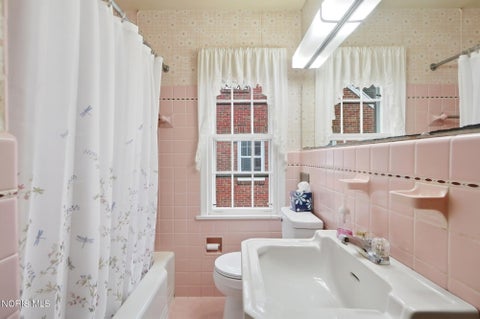 Tiny photo for 3717 Mapleway Drive, Toledo, OH 43614 (MLS # 10011216)