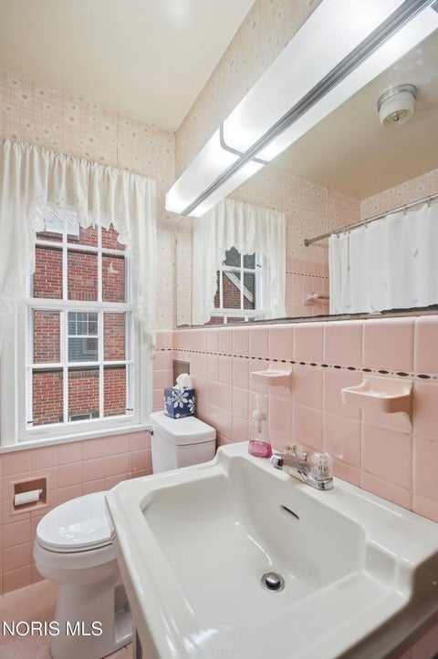 Tiny photo for 3717 Mapleway Drive, Toledo, OH 43614 (MLS # 10011216)