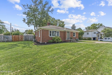 Tiny photo for 3228 Rocksberry Avenue, Toledo, OH 43614 (MLS # 10012458)