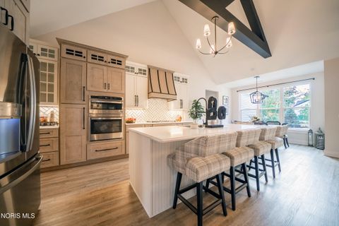 Tiny photo for 3 W Lake Road, Vermilion, OH 44089 (MLS # 10004472)