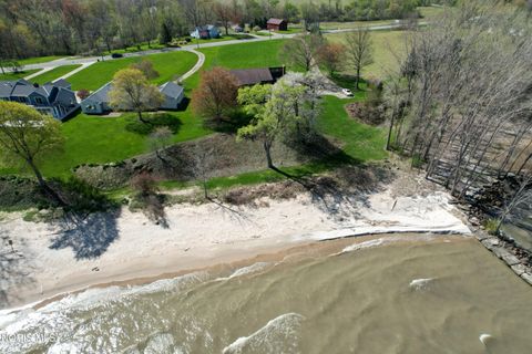 Tiny photo for 3 W Lake Road, Vermilion, OH 44089 (MLS # 10004472)