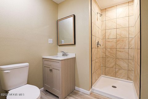 Tiny photo for 2121 Airport Highway, Toledo, OH 43609 (MLS # 10002705)