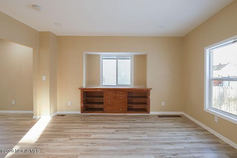 Tiny photo for 2121 Airport Highway, Toledo, OH 43609 (MLS # 10002705)