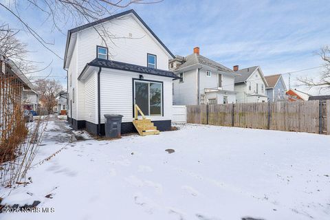 Tiny photo for 2121 Airport Highway, Toledo, OH 43609 (MLS # 10002705)