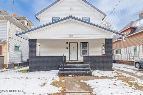 Tiny photo for 2121 Airport Highway, Toledo, OH 43609 (MLS # 10002705)