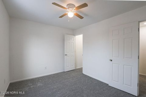 Tiny photo for 2121 Airport Highway, Toledo, OH 43609 (MLS # 10002705)