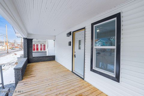 Tiny photo for 2121 Airport Highway, Toledo, OH 43609 (MLS # 10002705)