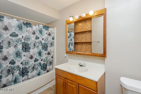 Tiny photo for 3340 Upton Avenue, Toledo, OH 43613 (MLS # 10008627)