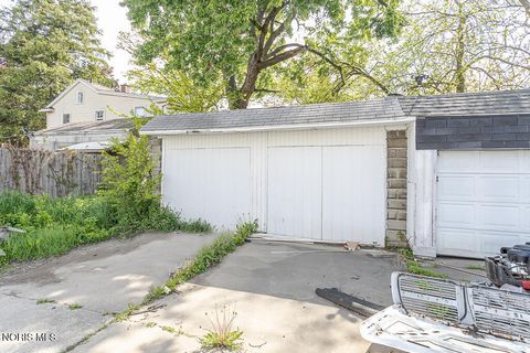 Tiny photo for 3340 Upton Avenue, Toledo, OH 43613 (MLS # 10008627)