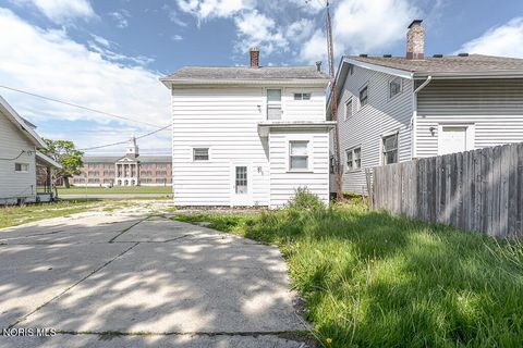 Tiny photo for 3340 Upton Avenue, Toledo, OH 43613 (MLS # 10008627)
