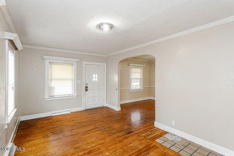 Tiny photo for 3340 Upton Avenue, Toledo, OH 43613 (MLS # 10008627)