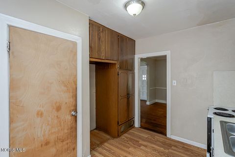 Tiny photo for 3340 Upton Avenue, Toledo, OH 43613 (MLS # 10008627)