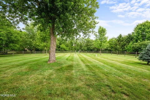 Tiny photo for 8340 Monclova Road, Monclova, OH 43542 (MLS # 10009501)