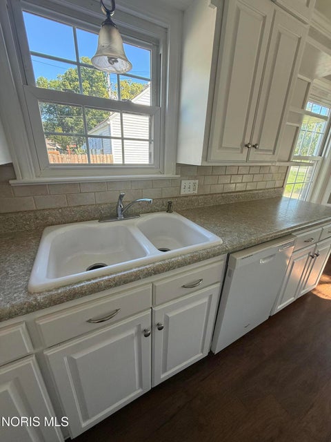 Tiny photo for 4114 S Detroit Avenue, Toledo, OH 43614 (MLS # 10013642)