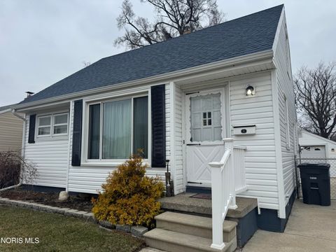Tiny photo for 2831 118th Street, Toledo, OH 43611 (MLS # 10004586)