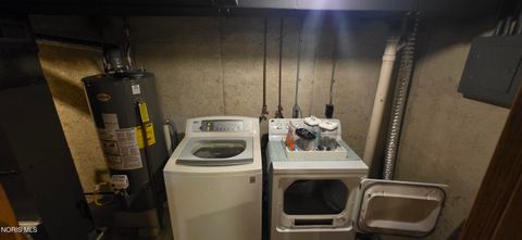 Tiny photo for 4515 W Bancroft Street #Apt 11, Toledo, OH 43615 (MLS # 10008240)