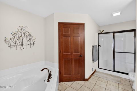 Tiny photo for 2805 Back Bay Dr, Maumee, OH 43537 (MLS # 10004771)