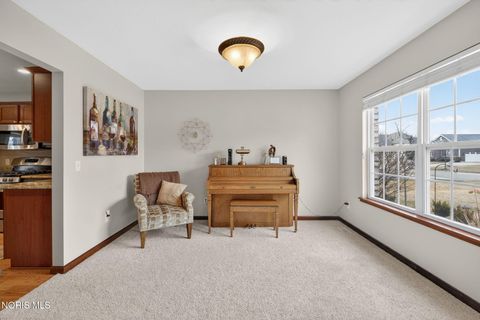 Tiny photo for 2805 Back Bay Dr, Maumee, OH 43537 (MLS # 10004771)