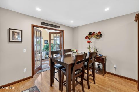 Tiny photo for 2805 Back Bay Dr, Maumee, OH 43537 (MLS # 10004771)