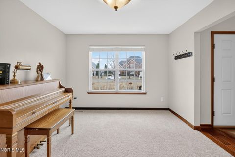 Tiny photo for 2805 Back Bay Dr, Maumee, OH 43537 (MLS # 10004771)