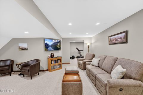 Tiny photo for 2805 Back Bay Dr, Maumee, OH 43537 (MLS # 10004771)