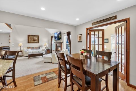 Tiny photo for 2805 Back Bay Dr, Maumee, OH 43537 (MLS # 10004771)