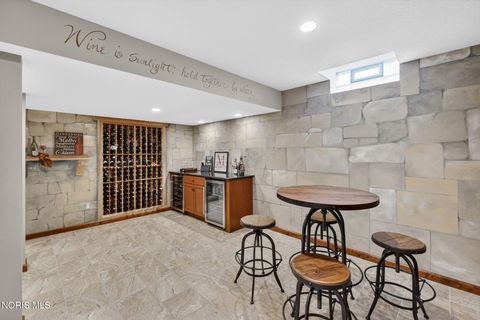 Tiny photo for 2805 Back Bay Dr, Maumee, OH 43537 (MLS # 10004771)