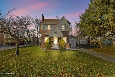 Photo of 1125 Secor Road, Toledo, OH 43607 (MLS # 10001358)