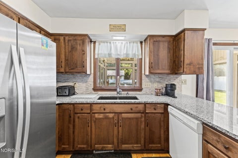 Tiny photo for 1517 Forester Drive, Oregon, OH 43616 (MLS # 10014417)