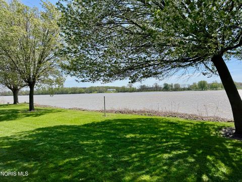 Tiny photo for 707 Catherine Drive, Liberty Center, OH 43532 (MLS # 10006700)