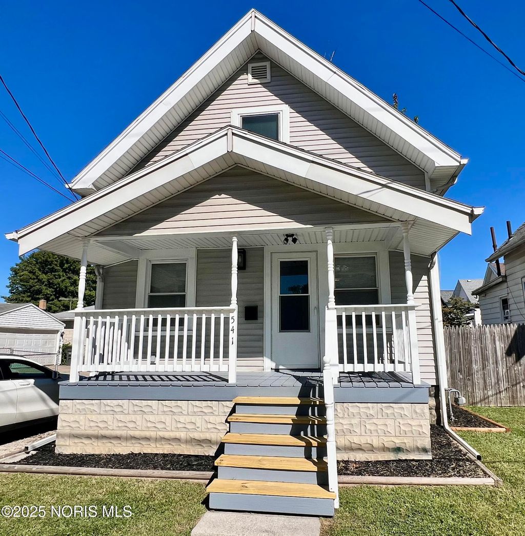 Photo for 541 Oakdale Avenue, Toledo, OH 43605 (MLS # 10000456)