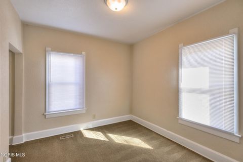 Tiny photo for 716 Ransom Street, Maumee, OH 43537 (MLS # 10004787)