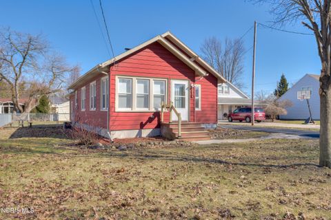 Tiny photo for 716 Ransom Street, Maumee, OH 43537 (MLS # 10004787)