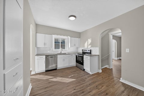 Tiny photo for 815 Liberty Street, Findlay, OH 45840 (MLS # 10014078)