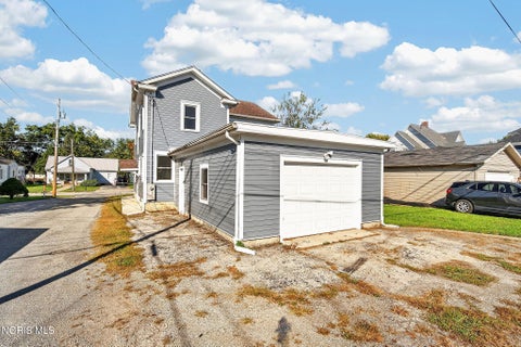 Tiny photo for 815 Liberty Street, Findlay, OH 45840 (MLS # 10014078)