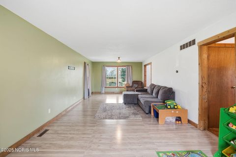 Tiny photo for 14473 Dirlam Road, Bowling Green, OH 43402 (MLS # 10000507)