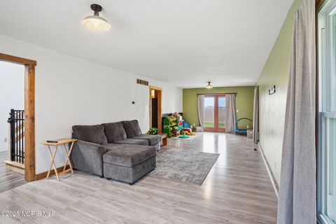 Tiny photo for 14473 Dirlam Road, Bowling Green, OH 43402 (MLS # 10000507)