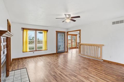 Tiny photo for 14473 Dirlam Road, Bowling Green, OH 43402 (MLS # 10000507)