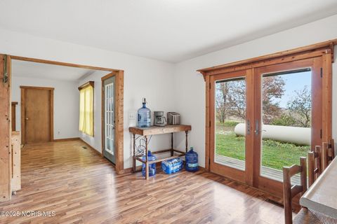 Tiny photo for 14473 Dirlam Road, Bowling Green, OH 43402 (MLS # 10000507)