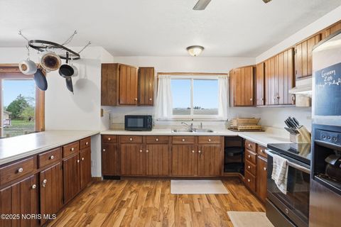 Tiny photo for 14473 Dirlam Road, Bowling Green, OH 43402 (MLS # 10000507)