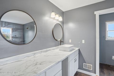 Tiny photo for 14473 Dirlam Road, Bowling Green, OH 43402 (MLS # 10000507)