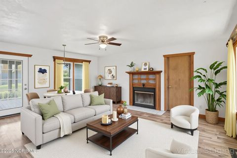 Tiny photo for 14473 Dirlam Road, Bowling Green, OH 43402 (MLS # 10000507)