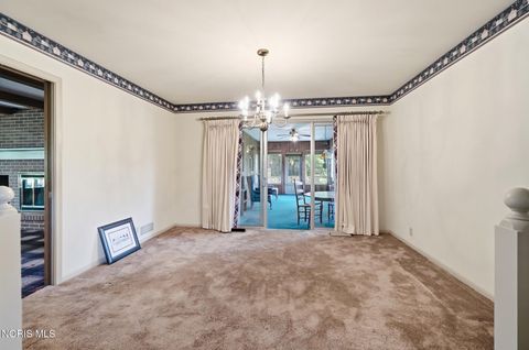 Tiny photo for 1626 Imperial Lane, Findlay, OH 45840 (MLS # 10008921)