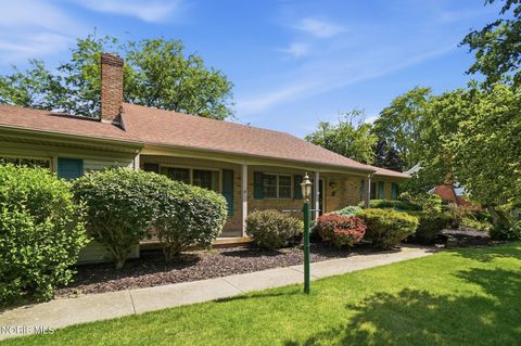 Photo of 1626 Imperial Lane, Findlay, OH 45840 (MLS # 10008921)