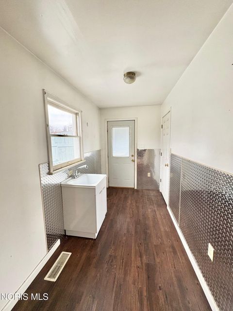 Tiny photo for 308 Meekison Street, Napoleon, OH 43545 (MLS # 10005381)